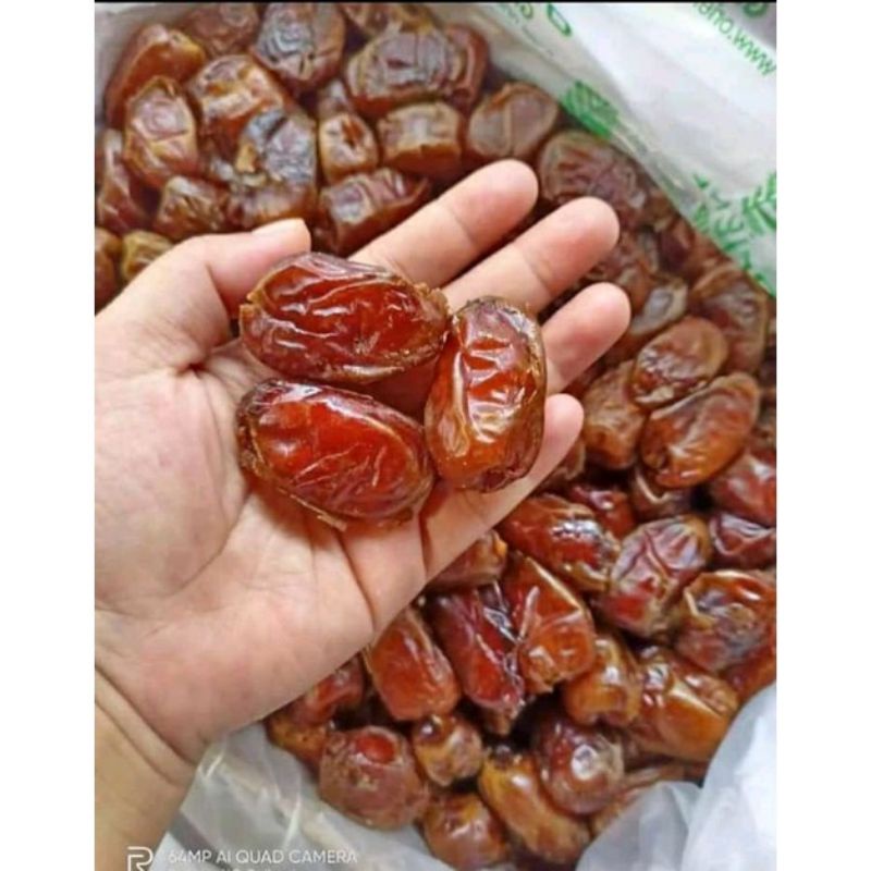 

KURMA SAUDI,KURMA MADU MANIS LEGIT 1Kg