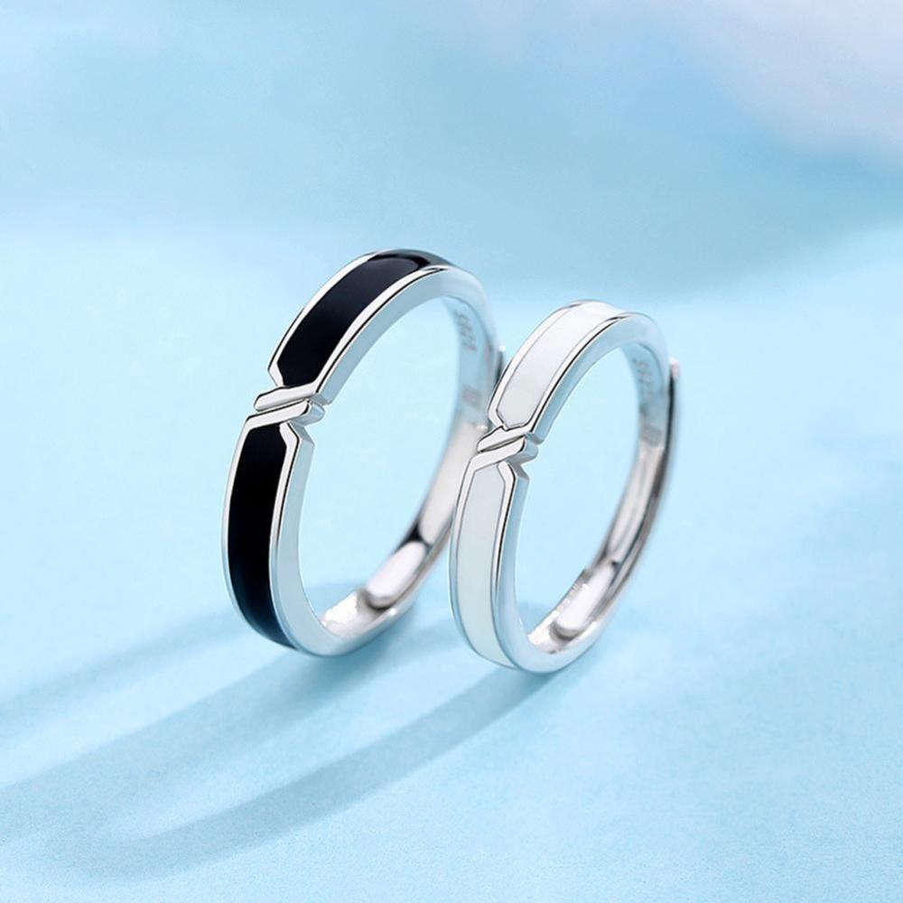 Timekey Cincin Pasangan / Pria / Wanita Adjustable Warna Hitam / Putih Untuk Hadiah Valentine A5K6