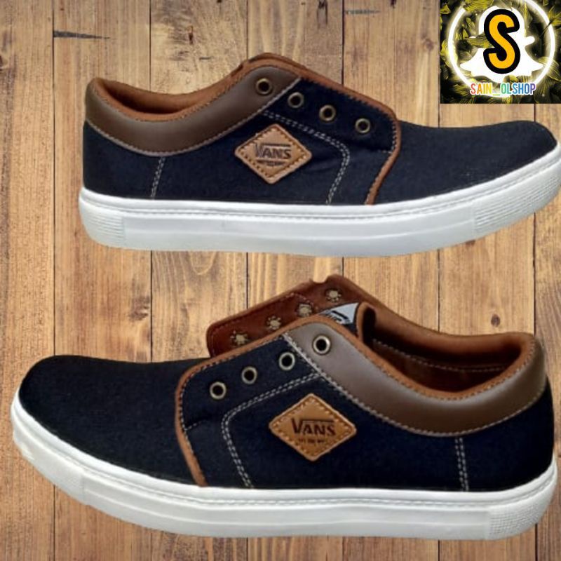 Sepatu Vans Klasik