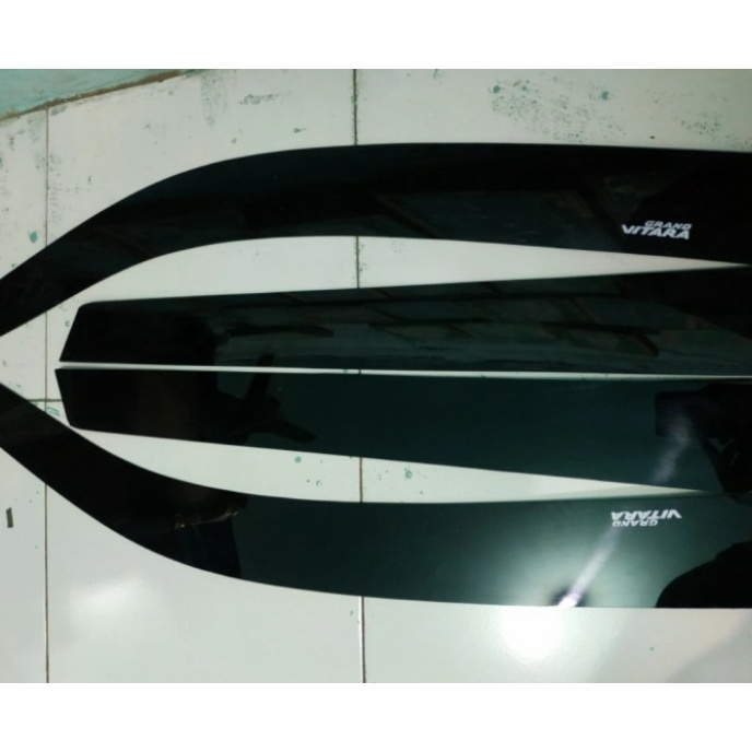 Talang air mobil Suzuki Grand Vitara