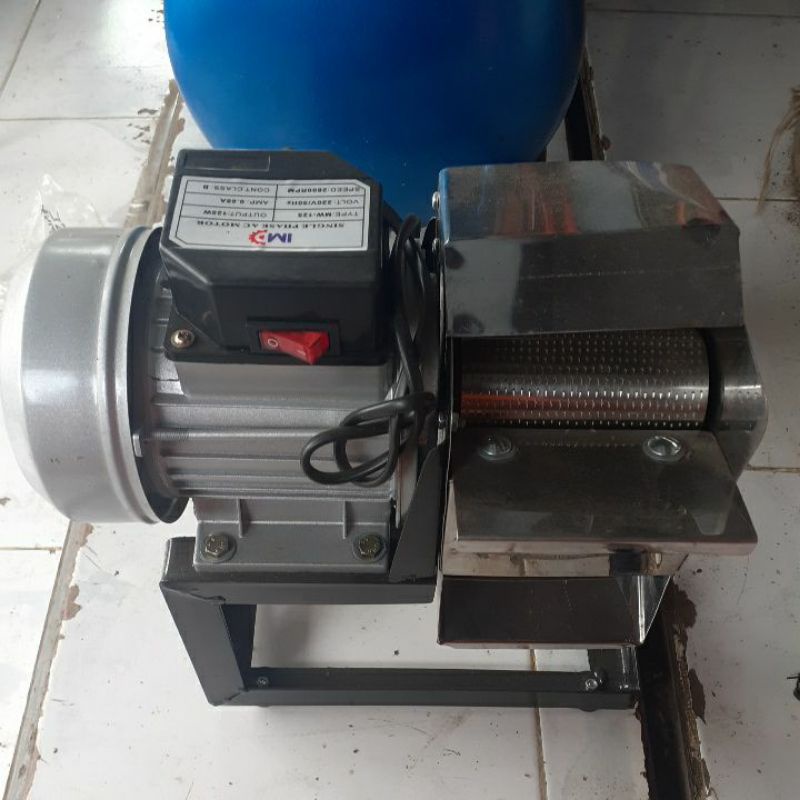 mesin parut kelapa mini/parutan kelapa listrik