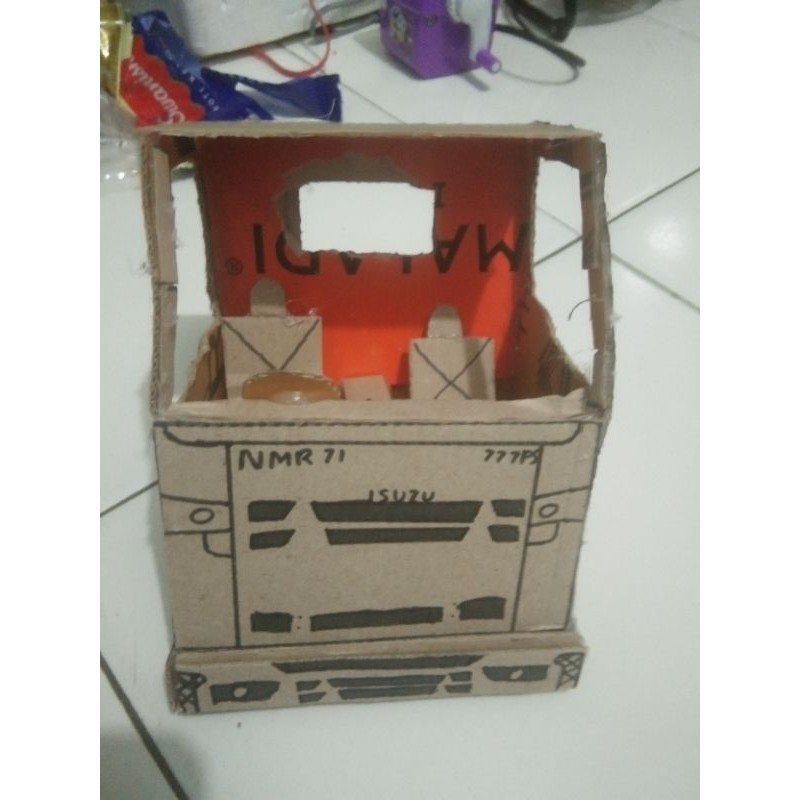 kabin miniatur truk nmr 71
