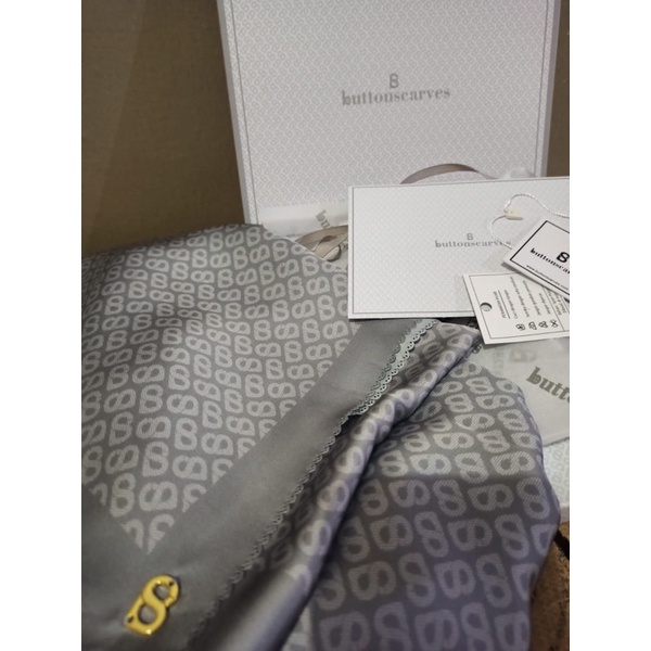 Tapis SATIN buttonscarves