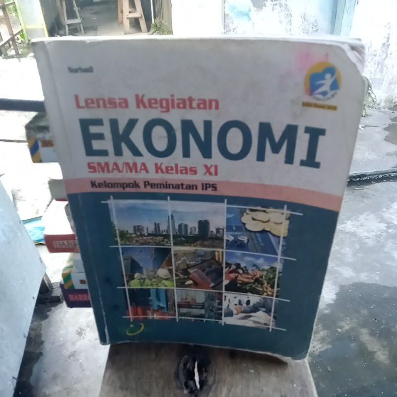 ekonomi kelas 11 SMA