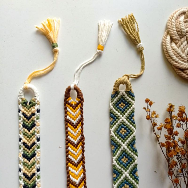 

Bookmark | Pembatas Buku Aesthetic