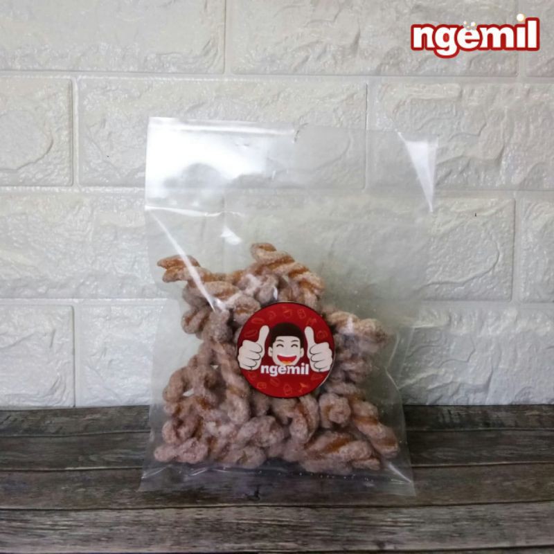 

Untir Untir Kepang