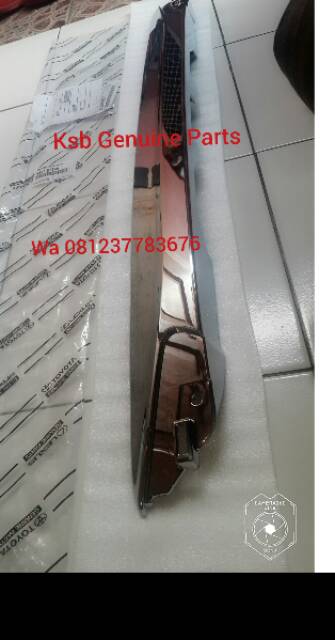 Trunklid Chrome Belakang Grand Avanza / Xenia Model Ganti Original Toyota