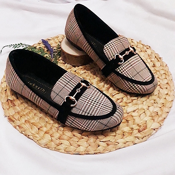 flatshoes crossline sol karet lentur kuat anti slip