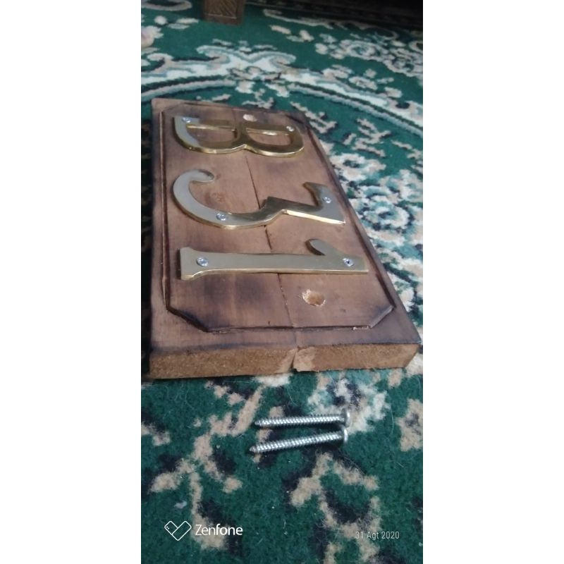 

Papan Nomor Rumah klasik