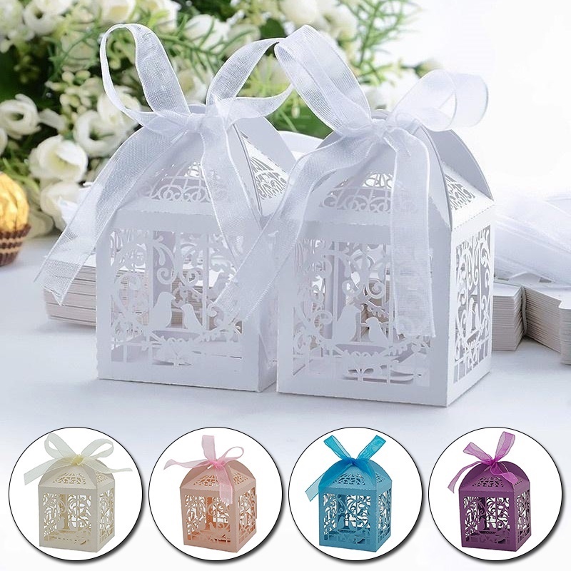 [Christmas Home Decoration Products] [10Pcs/set Love Heart Laser Cut Hollow Carriage Favors Gifts Candy Boxes With Ribbon] [Self Adhesive Cookie, Snack, Gifts Box For Xmas Party Supplies]