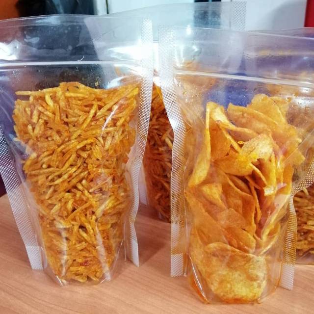 

Kripik kentang mustafa & chitato