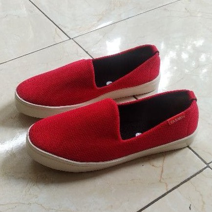 sepatu Korean slip on wanita dewasa terbaru