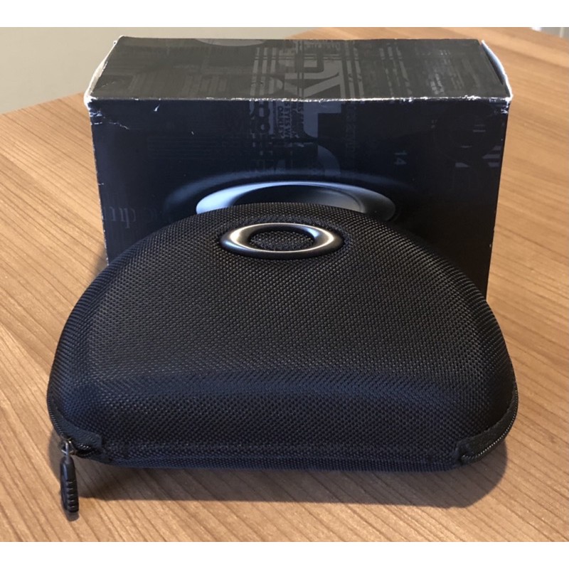 Oakley original case / kotak kacamata