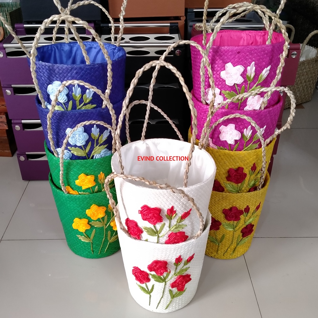 Tas Parcel Anyaman Variasi Bunga Sulam Keranjang Hampers Anyaman Pandan