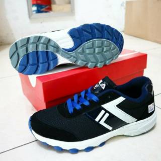  Sepatu  sport fila sepatu  vila  sepatu  olahraga villa 