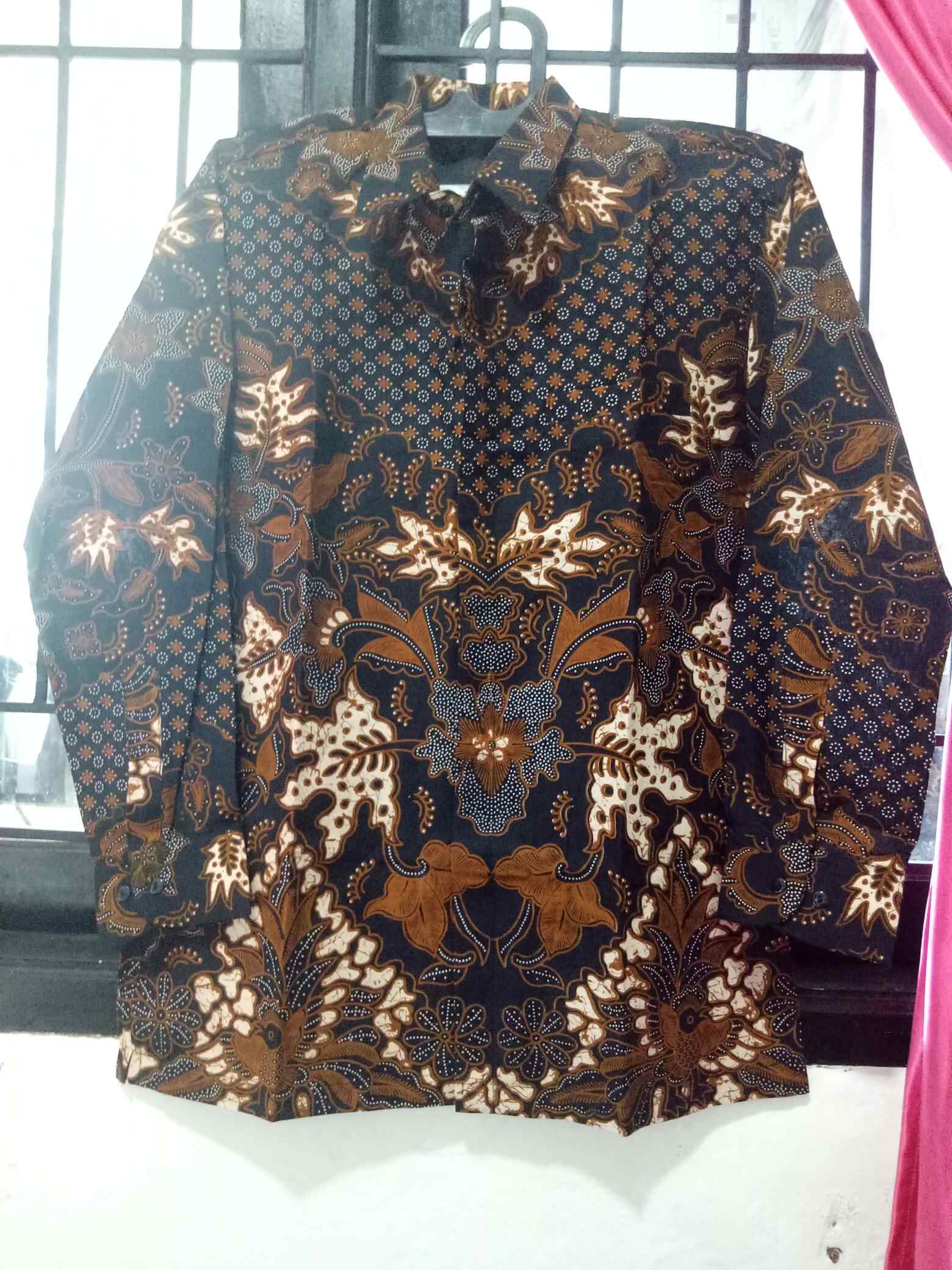 Kemeja Batik Pria Lengan Panjang Motif Coklat Kemrampul