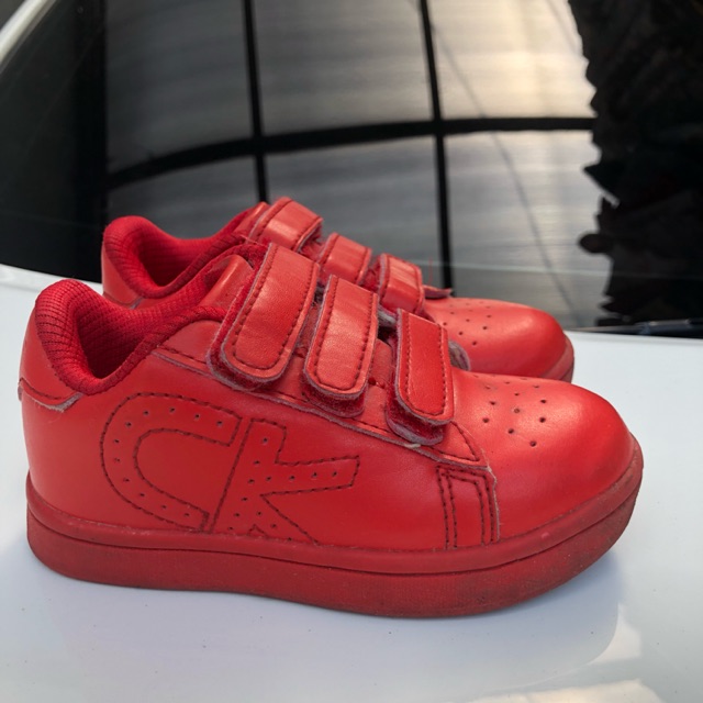 Sepatu anak preloved Merk Cool Kids