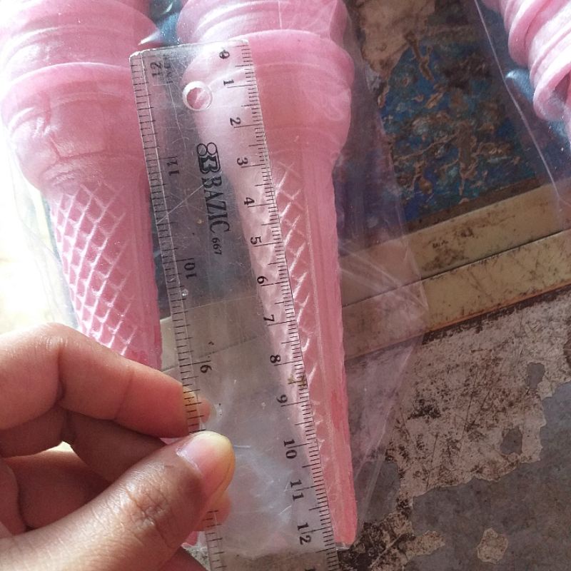 

Cone Ice cream/kererupuk es cream