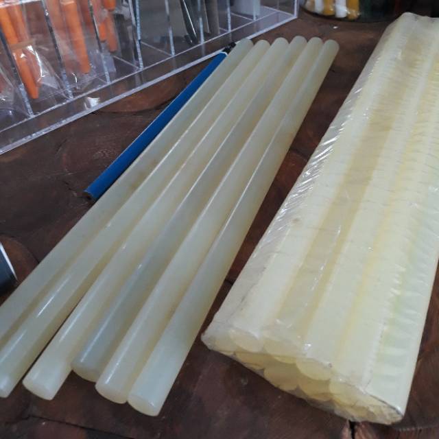 Isi lem tembak /stik lem tembak besar