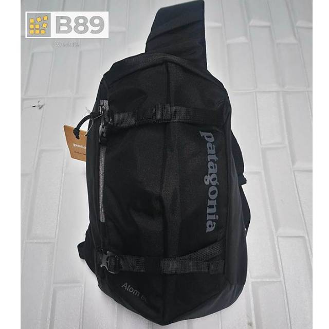 TAS SLING BAG PATAGONIA ATOM 8L - BLACK