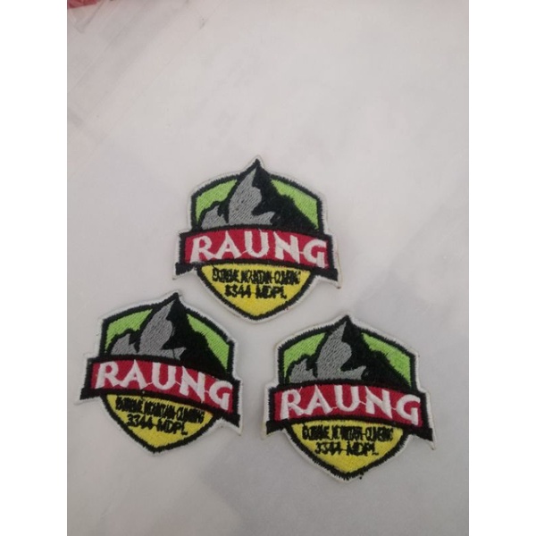 Emblem Gunung RAUNG
