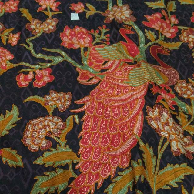 Kain batik solo motif cendrawasih hitam