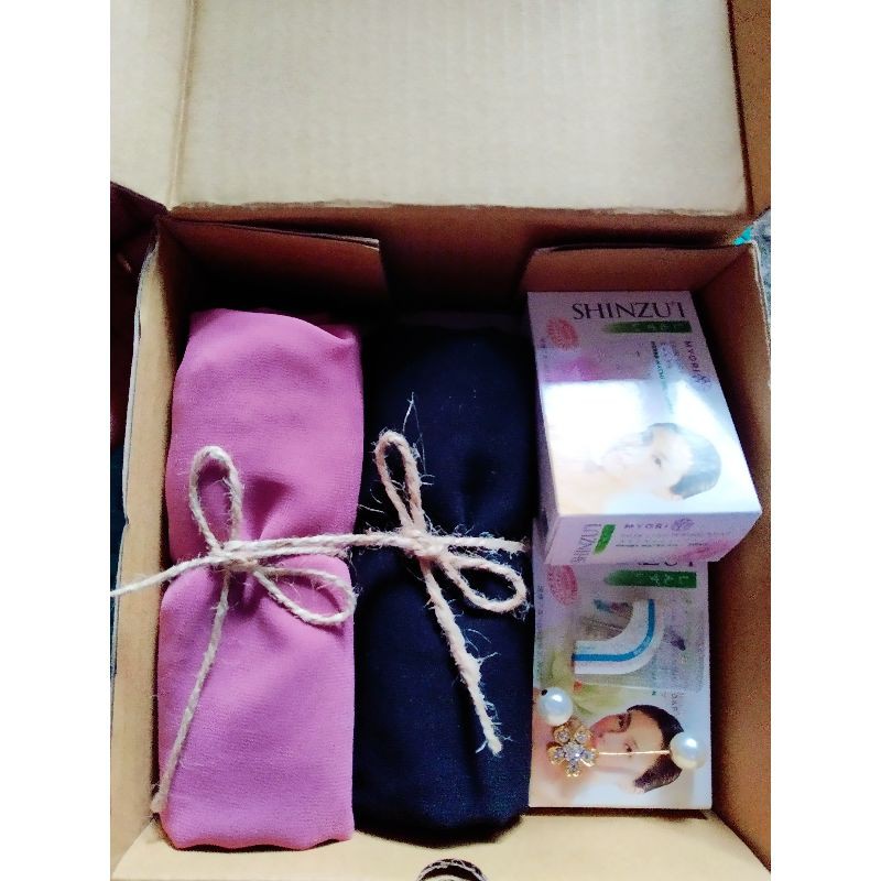 

Gift box hijab