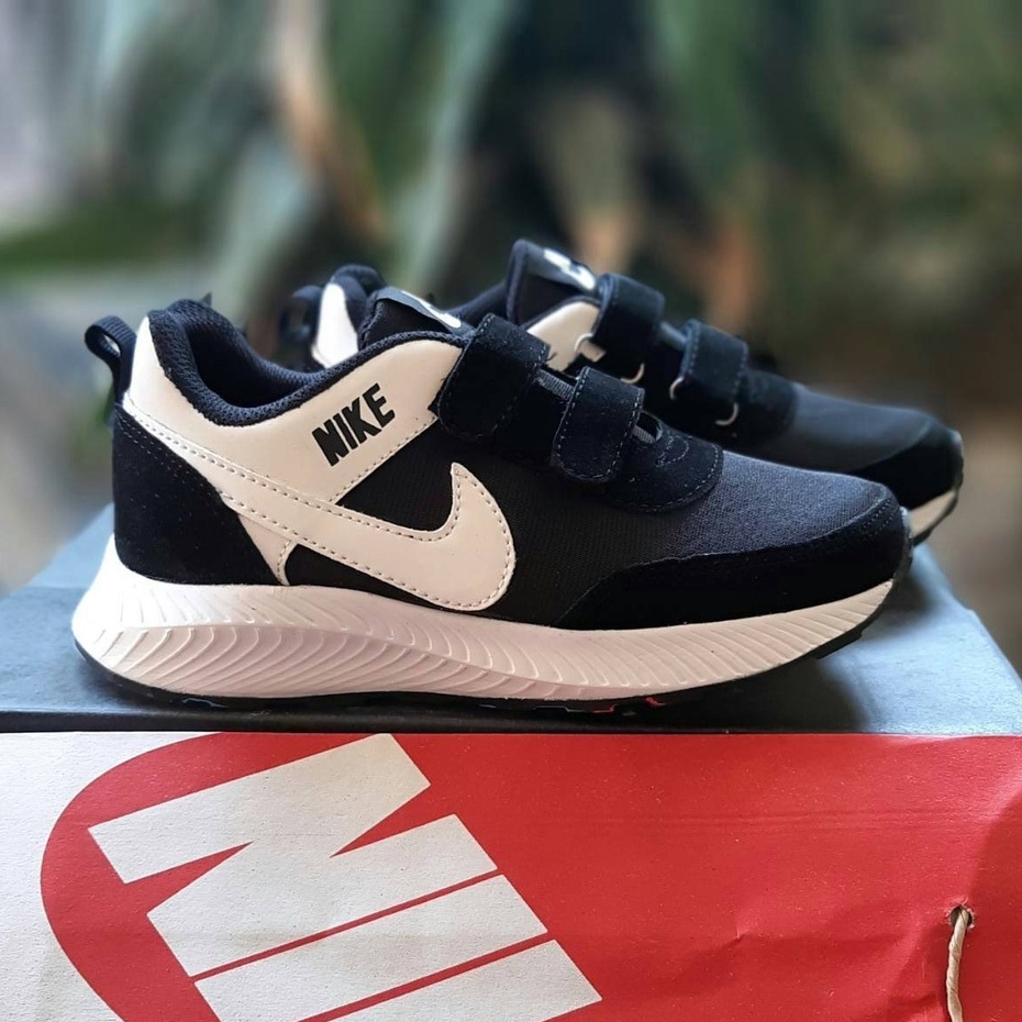 Sepatu Anak Sporty Sepatu Sekolah Anak Anak SD Laki Laki Perempuan Hitam