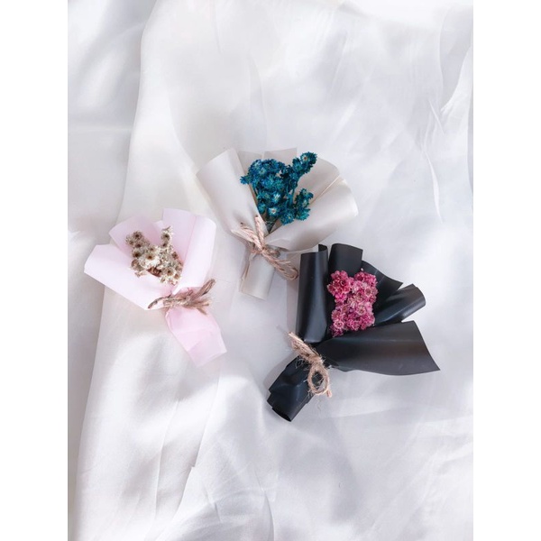 buket mini/buket wisuda/ buket mumer/buket hadiah nikah/buket preserved/buket bunga asli/buket bunga