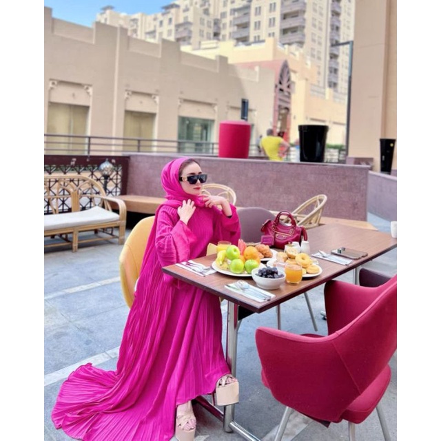 Gamis Plisket Dubai by. Shella Saukia