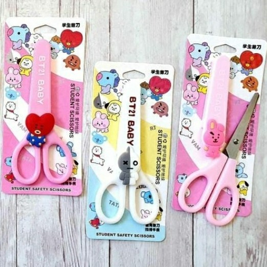 

Gunting Kertas Anak Motif BTS / BT21 Ada sarung Penutup Gunting