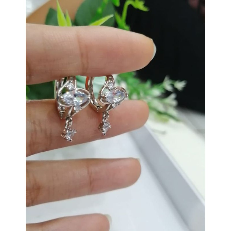 ANTING WANITA TITANIUM WARNA SILVER BANYAK PILIHAN MODEL DAN BENTUK