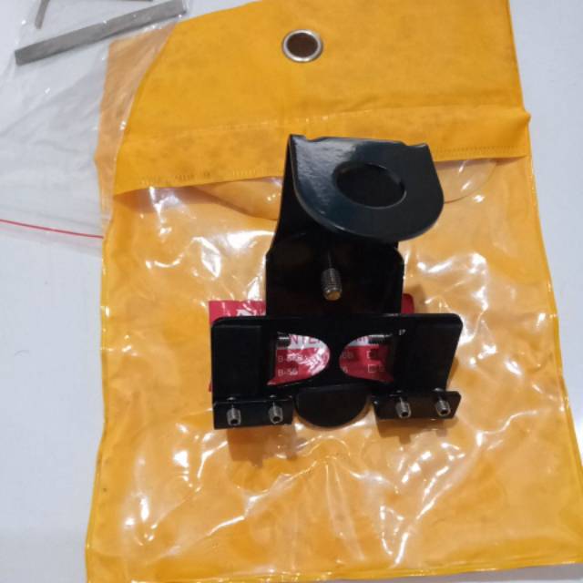 Bracket Nagoya RB 66 hitam, breket antena mobil kap pintu mobile antenna mount murah besi rig ht