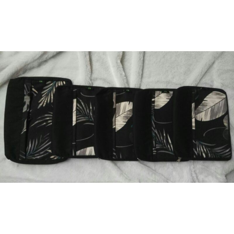 

Sampul Casing Al quran Makna dan Alhadist satu set