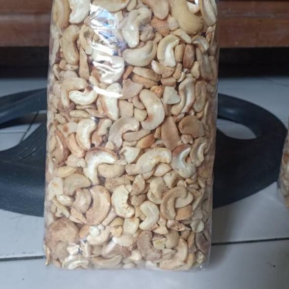 

BIG SALE Kacang mede pecah murah 1kg Mentah