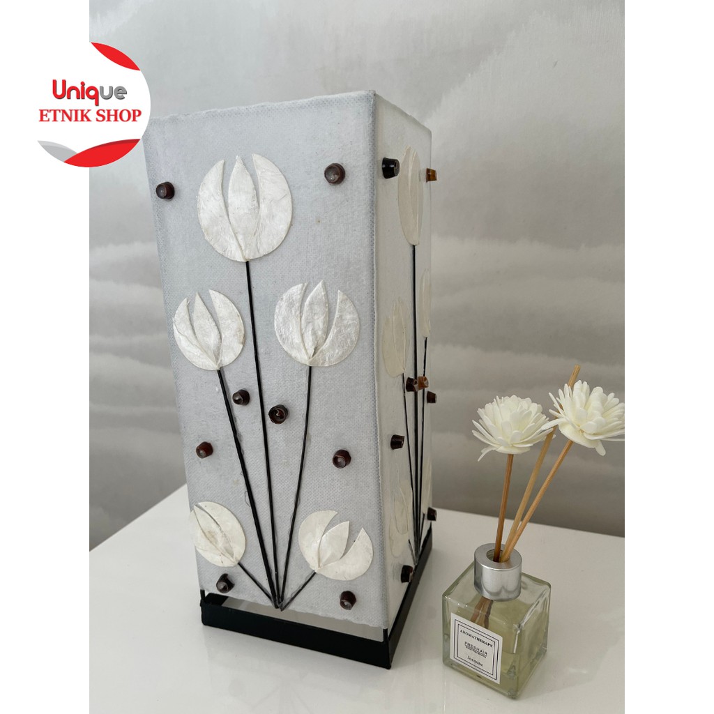 Tempat Lampu Tidur Kerang / Tempat Lampu Tidur Duduk / Lampu Tidur Unik