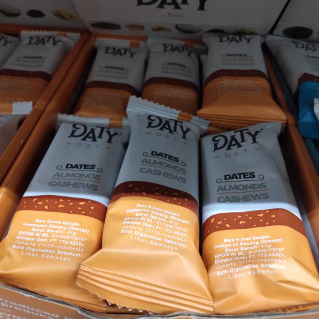 

Daty bar dates almond,coconut,banana 47gr