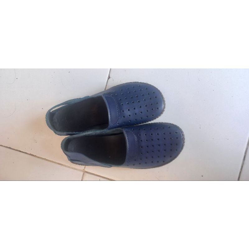 flat shoes dr kelvin