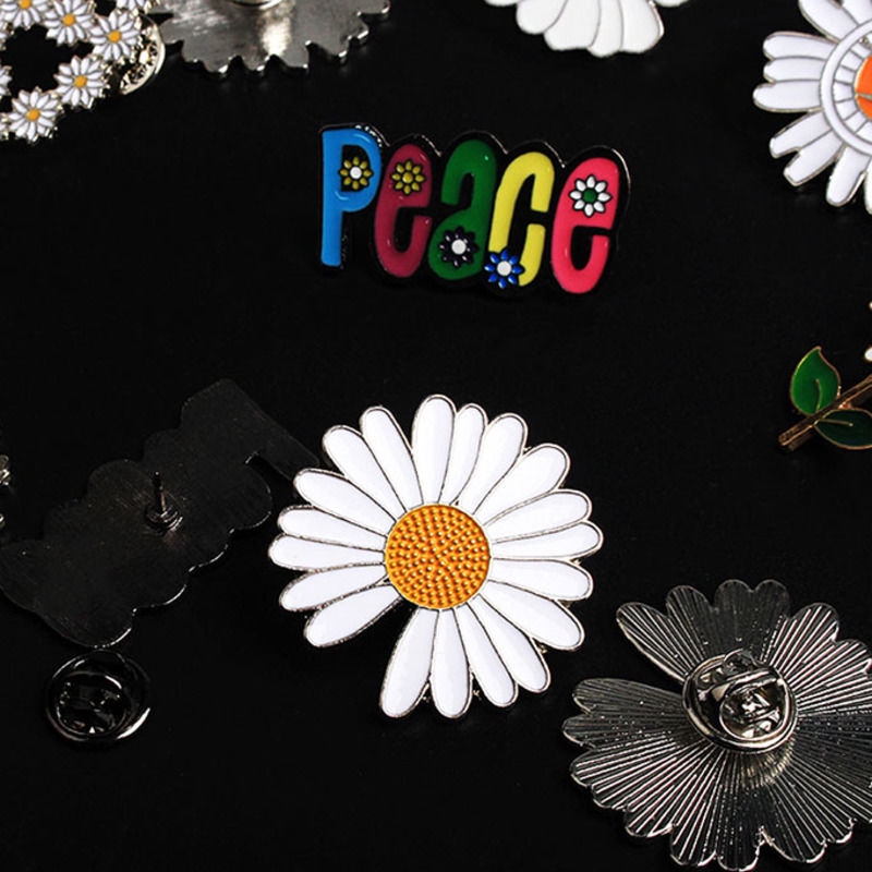 Daisy Brooch Korean Version Cute Metal Badge