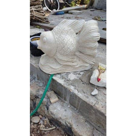 patung air mancur katak