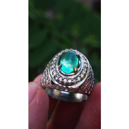 Batu permata natural zamrud colombia crystal