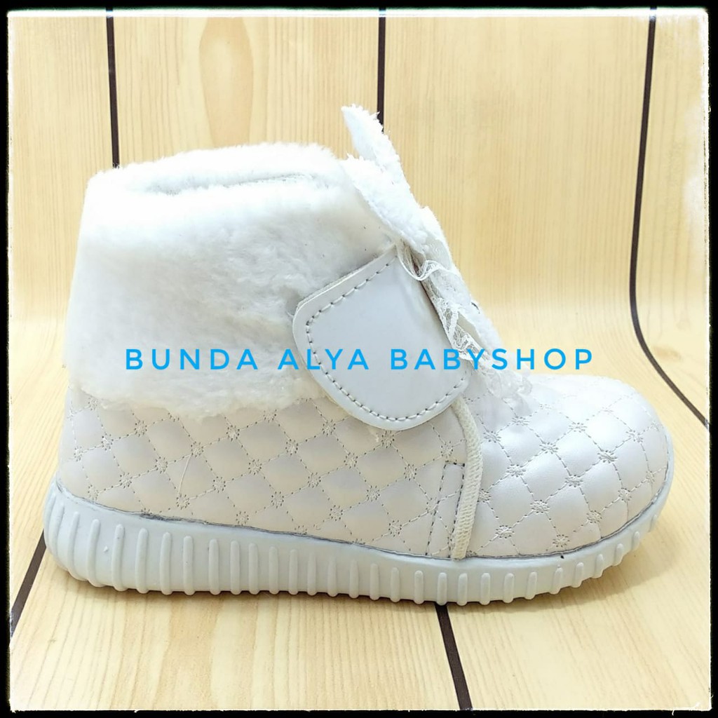 Sepatu Anak Perempuan Boots Bulu Usia 3 4 Tahun PUTIH - Sepatu Anak Cewek Kelinci Bulu Size 29 -30