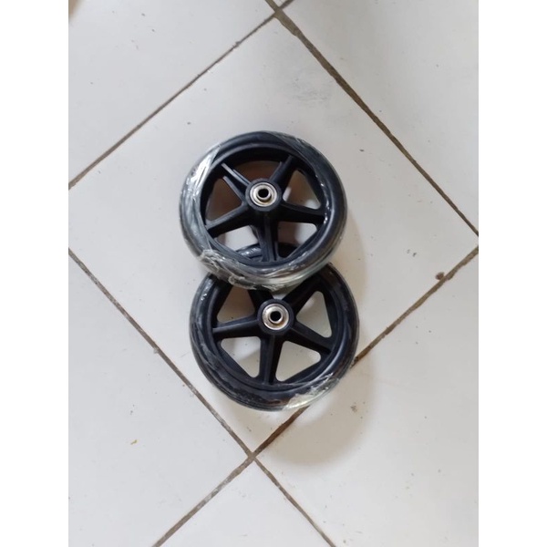 Roda depan kursi roda travel sepasang