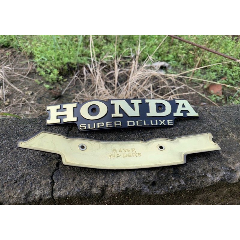 Emblem Tangki Honda GL 100 Sepasang import persisi original