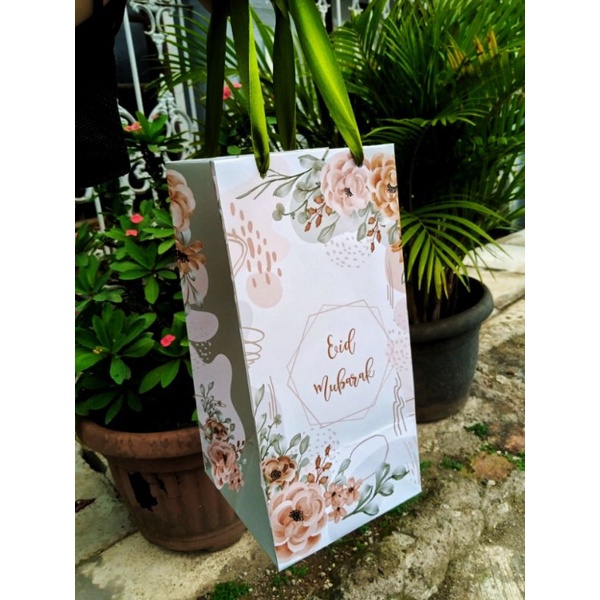 

HAMPERS LEBARAN, GOODIEBAG, PAPERBAG KUE KERING