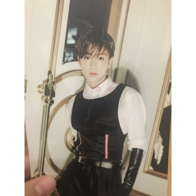 THE BOYZ CHASE THE STEALER HYUNJAE POSTCARD