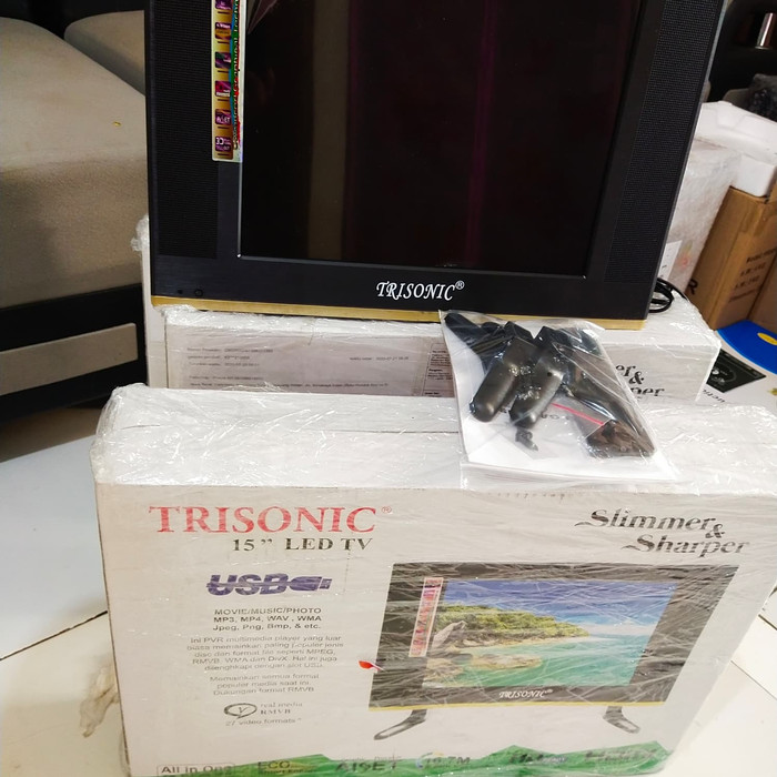 ready TV LED MURAH TRISONIC 15"