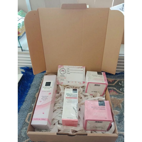 Paket Hampers Skincare Scarlett