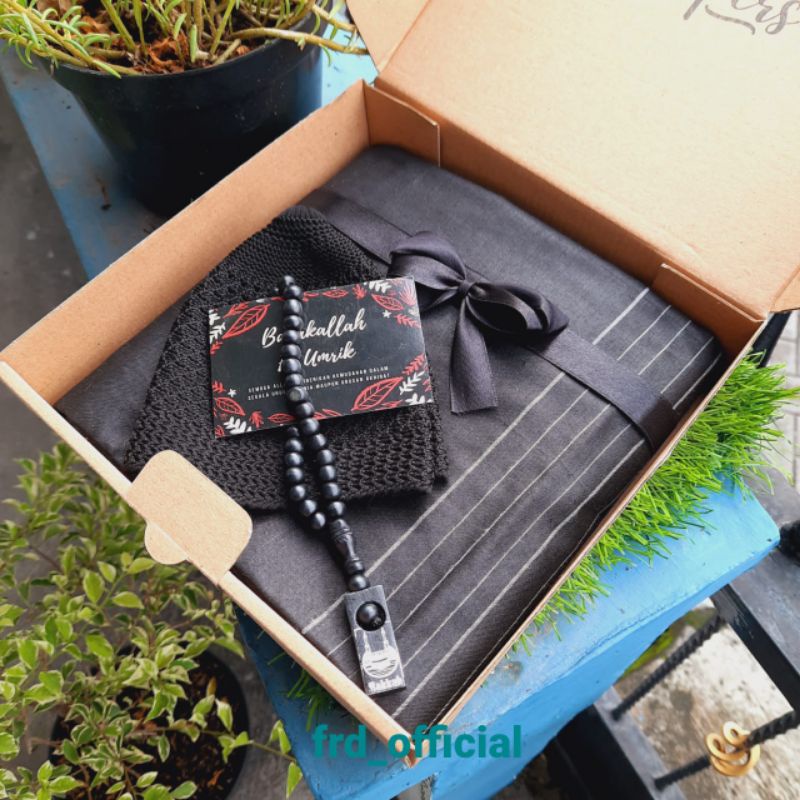 Hampers Cowo Hadiah Sarung Alat sholat Murah GiftBox Kado Murah