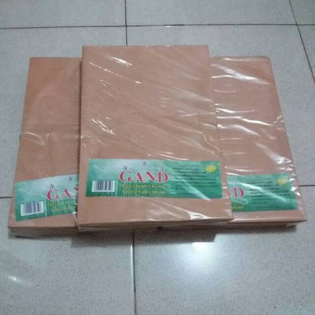 

Amplop Coklat Folio F4 isi 100 lembar